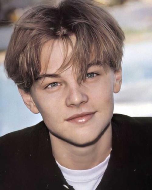 蔡徐坤和莱昂纳多谁颜值更高点?