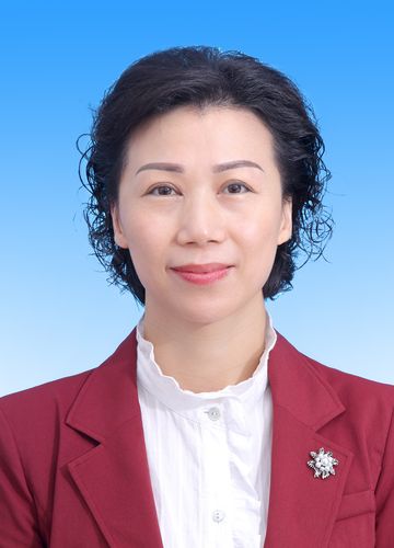市商务局党组书记,局长,市供销社主任 李红