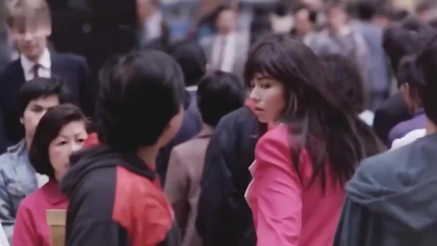 经典歌曲《爱情陷阱》回顾钟楚红年轻时的容颜,感觉太