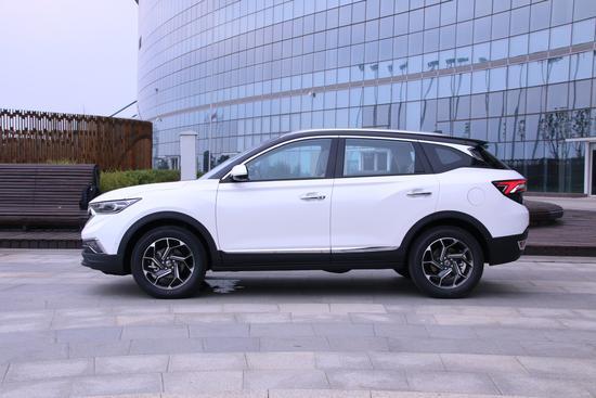 甩掉中庸标签 东风风神全新一代ax7实拍