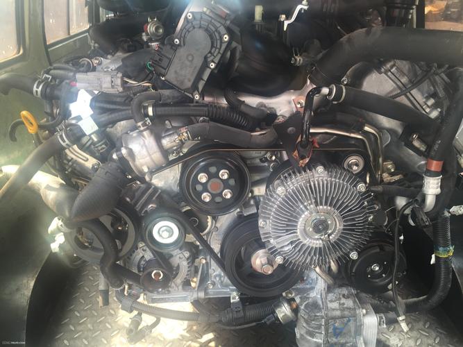 新拆酷路泽5700,和出一个完整酷路泽车壳,和全新3ur,1gr发动机