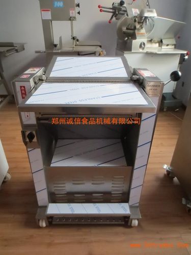郑州猪皮去油机大小碎猪皮去油脂机生猪皮剥油机