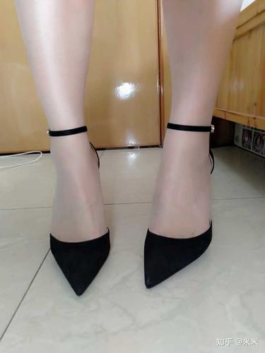 怎么看待男人穿高跟鞋?