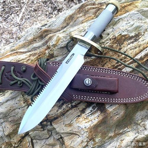 「鉴赏」兰德尔18型攻击刀