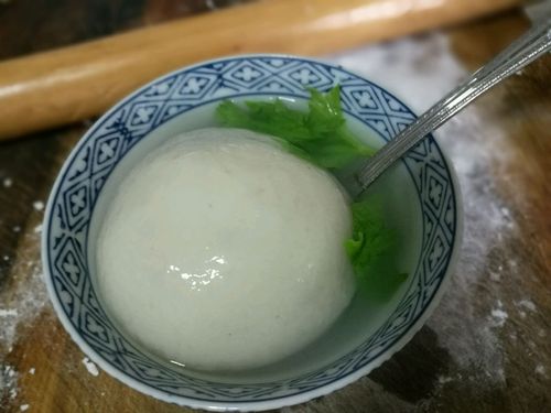 名吃大肚粑咸汤圆糯米包子