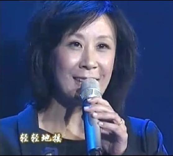 《军港之夜》原唱的苏小明风波