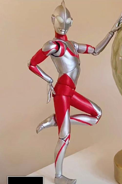 见过最妖娆的奥特曼##拯救不开心##迷惑行为大赏##一句冷幽默