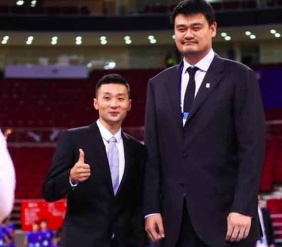 姚明/刘炜pk郭艾伦/韩德君引热议!辽蜜扎心评论:目前没法比