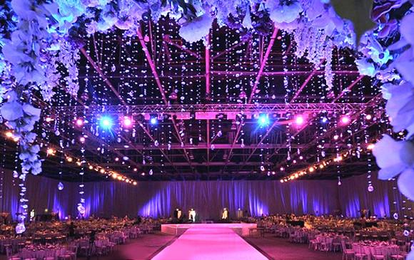  p>河北爱必爱婚庆服务有限公司是以高端私人定制婚礼(包括婚礼的专业