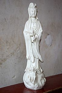 观音菩萨陶瓷工艺品