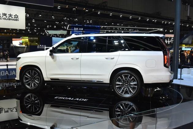 霸气十足的大7座suv实拍全新凯迪拉克凯雷德escalade
