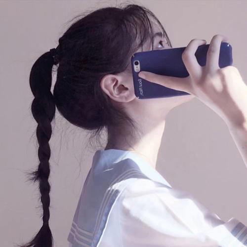 网易云热评 女生头像:纵有疾风起,人生不言弃,高考加油!