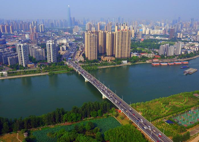 新闻中心 省内 正文  汉江是武汉的第二大河,同时也是长江最大的支流.