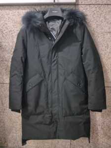 七彩马羽绒服男装