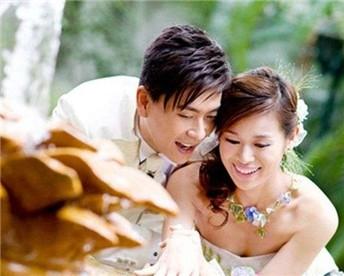 黄宗泽豪华求婚策划女友 因聚少离多胡杏儿黄宗泽终分手