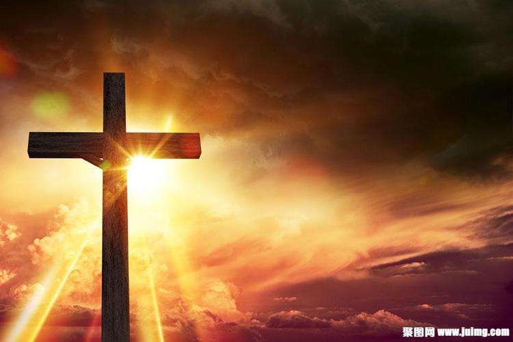 阳光下的十字架