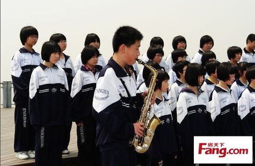 长郡的校服好漂亮啊,以后孩子可以穿上这样的校服就好