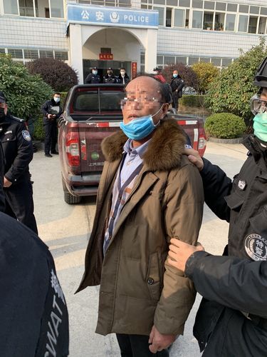煽动村民围攻民警 黄梅一村干部被刑拘