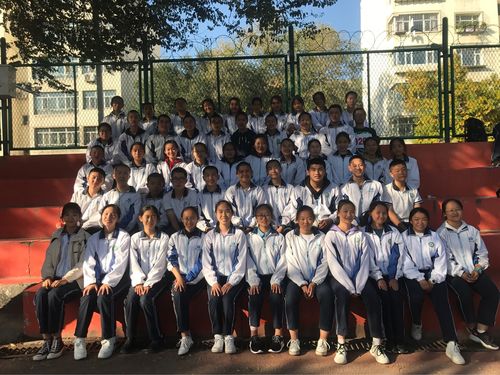 乌鲁木齐八一中学初2019届02班【文字里的运动会】