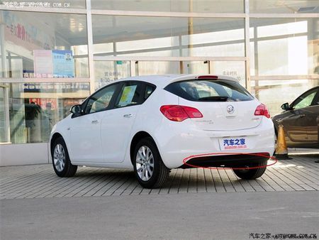 别克英朗xt后保险杠护板磕坏了,去哪里更换呢?