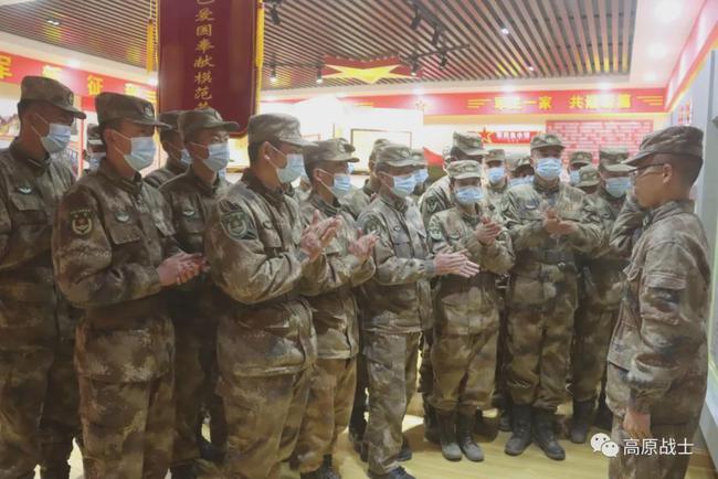 戴上列兵军衔这群新排长在雪域高原淬火加钢