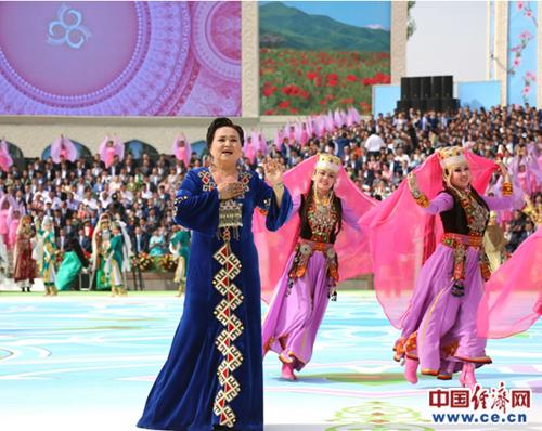 乌兹别克斯坦欢庆"纳乌鲁斯节"(组图)