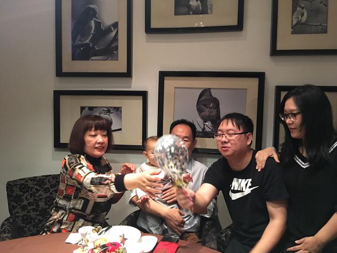幸福的祖孙三代!