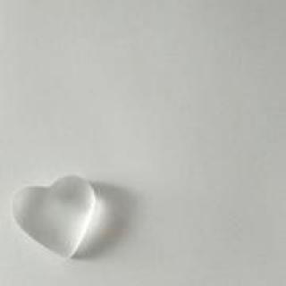 空白头像纯白色透明图片