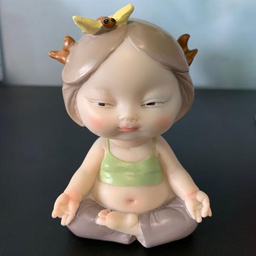 送女朋友减肥胖女孩露肚脐瑜伽打坐冥想车载饰品摆件工艺礼品礼物