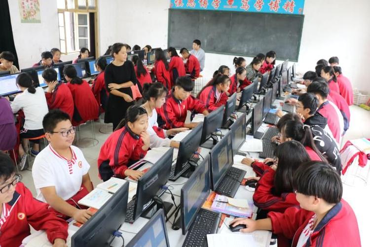 沛县张寨中学迎接教育局教研室教学视导