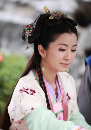 刘庭羽很喜欢的女演员,之前在刁蛮苏小妹就看到过她,女娲传说之灵珠