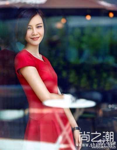 女演员刘牧领口大开露酥胸 曾承认整容前后对比照(3)