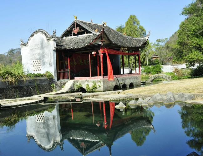 秀水状元村