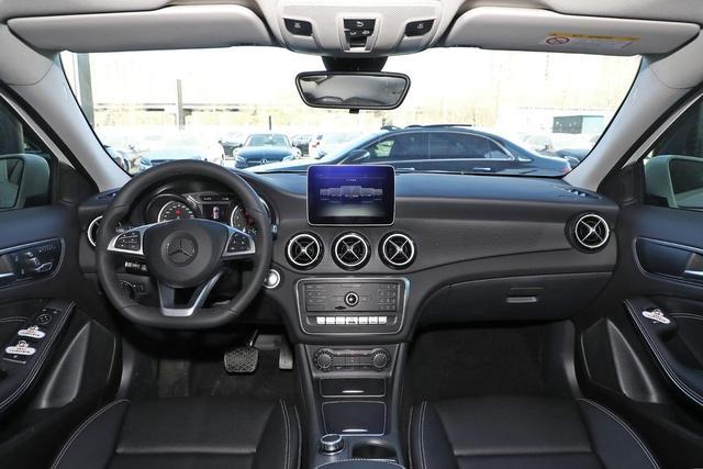 88万的丰田rav4与26.48的奔驰gla,它们差在哪?