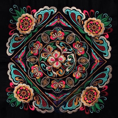 精美的 中国彝族绣片 】--- " 彝族绣艺距今最少有1700多年历史,图案