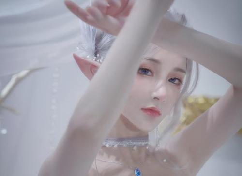 斗鱼女主播魔王深夜发新cos角色,暗藏小心机?