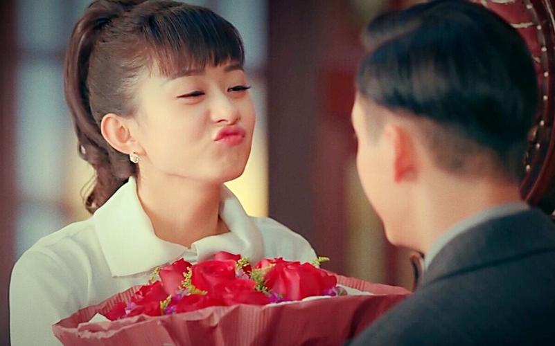 行走的花痴表情包,说的就是尹新月,赵丽颖把小迷妹演得活灵活现.