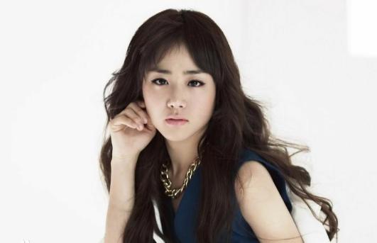 moon geun young   别 名:文根英   国 籍:韩国   星 座:金牛座   血