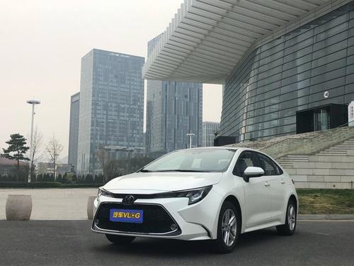 纵享丝滑 运动加倍 试驾广汽丰田雷凌 185t cvt尊享版
