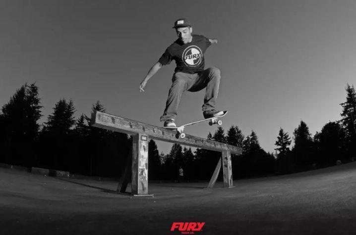 90年代的滑板人都喜欢这个品牌fury