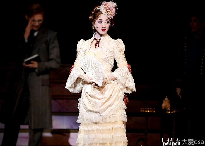宝冢歌剧团衣装赏析娘役礼服篇