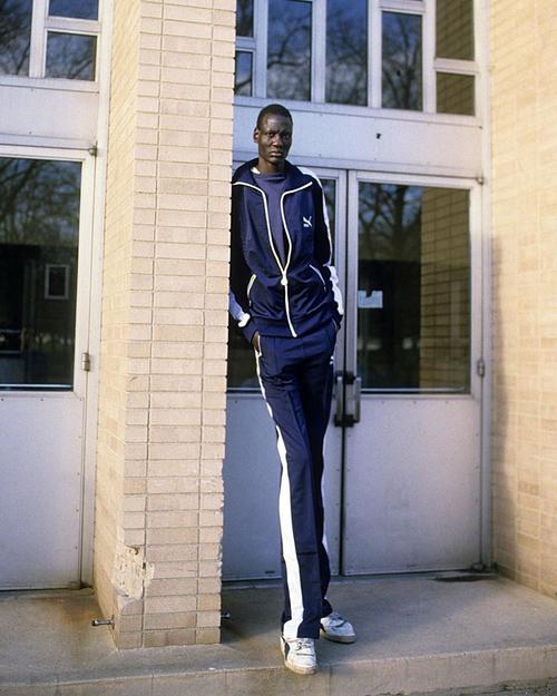 80年代nba第一高人马努特-波尔≤large≥ 只比姚明高5cm ¨ww3>?