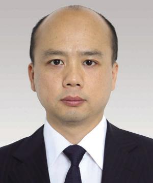 袁沣,男,汉族,1980年4月出生,浙江绍兴人,2003年8月参加工作,2002年4