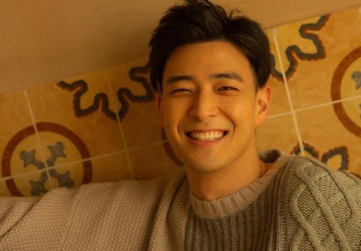 原创李承铉组《yellow》舞台太惊艳,李铢衔打鼓好帅,闪闪发光