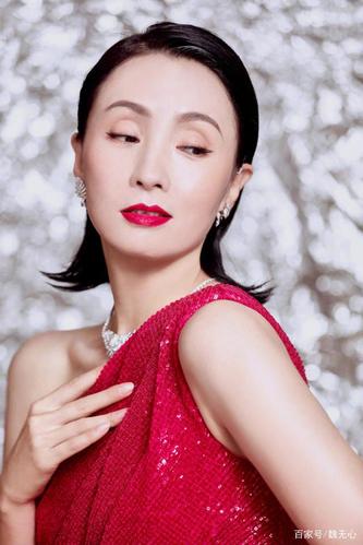 小陶虹拿下白玉兰奖最佳女配,这才是女演员最美的年龄