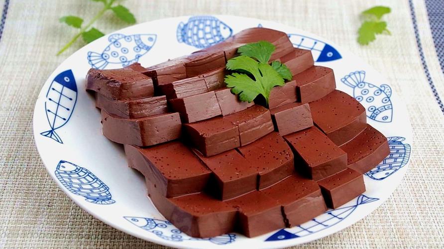 1家常炒猪血:猪血非常好吃的一种做法,猪血这样做鲜美无腥味,超级下