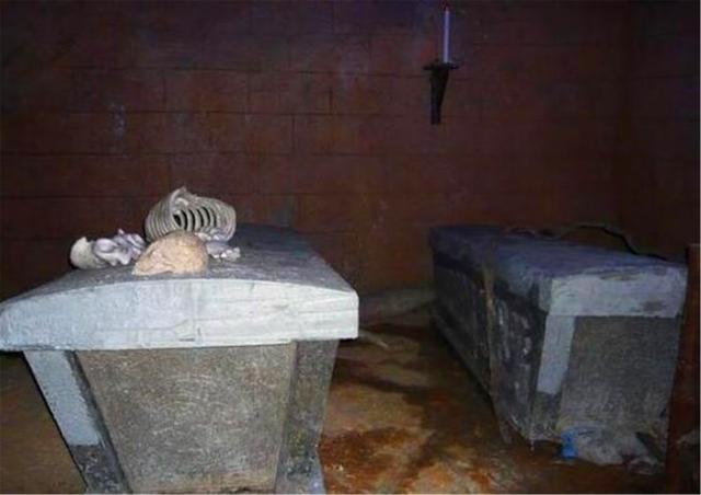 原创真实的终南山活死人墓专家曾进入地宫后急忙封门退出至今未开