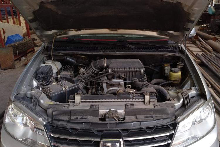 众泰-t200 2013款 1.3l mt都市型