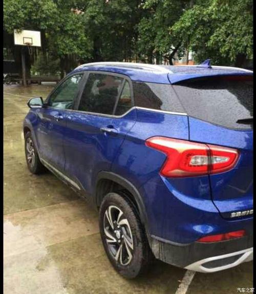 宝骏510 蓝色车实拍,宝骏官网叫星夜蓝