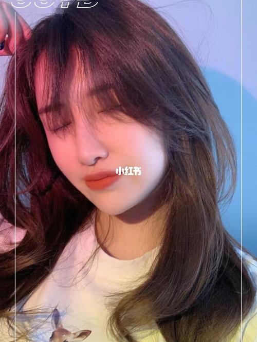 免打理生活中发烫发_韩式发型_烫发_中发发型_时尚